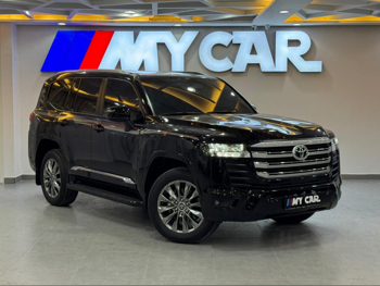 Toyota  Land Cruiser  GXR Twin Turbo  2025  Automatic  21,000 Km  6 Cylinder  Four Wheel Drive (4WD)  SUV  Black  With Warranty