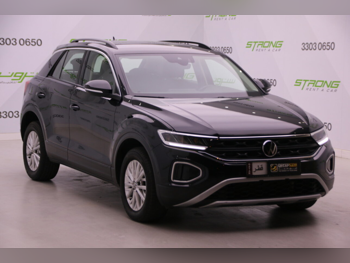 Volkswagen  T-Roc  2024  Automatic  26,000 Km  4 Cylinder  Front Wheel Drive (FWD)  SUV  Black  With Warranty