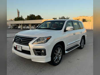 لكزس  ال اكس  570  2014  اوتوماتيك  91,000 كم  8 سلندر  دفع رباعي  اس يو في  أبيض