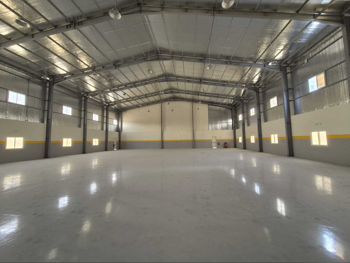 مخازن و مستودعات - الوكرة  - بركة العوامر  -المساحة: 1500 متر مربع