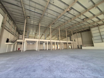 مخازن و مستودعات - الوكرة  - بركة العوامر  -المساحة: 14600 متر مربع