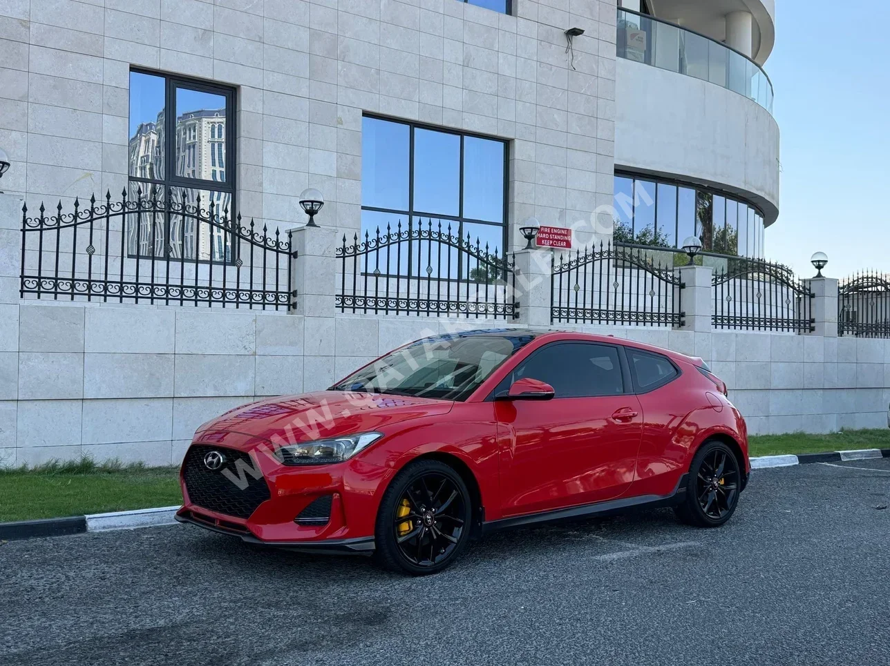 Hyundai  Veloster  Turbo  2019  Automatic  85,000 Km  4 Cylinder  Front Wheel Drive (FWD)  Hatchback  Red