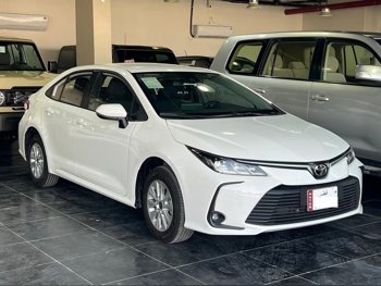 تويوتا  كورولا  اكس ال اي  2025  اوتوماتيك  0 كم  4 سلندر  سحب امامي  سيدان  أبيض  تحت الضمان