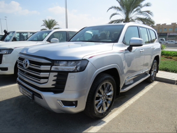 Toyota  Land Cruiser  GXR Twin Turbo  2024  Automatic  0 Km  6 Cylinder  Four Wheel Drive (4WD)  SUV  Silver  With Warranty