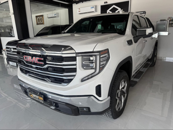 GMC  Sierra  Denali  2025  Automatic  25,000 Km  8 Cylinder  Four Wheel Drive (4WD)  Pick Up  White  With Warranty