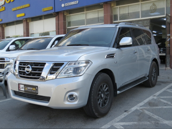 نيسان  باترول  تيتانيوم  2017  اوتوماتيك  154,000 كم  8 سلندر  دفع رباعي  اس يو في  فضي