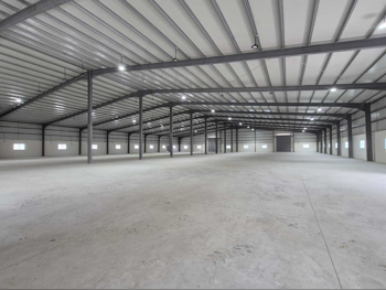 مخازن و مستودعات - الوكرة  - بركة العوامر  -المساحة: 5000 متر مربع