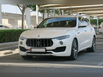 Maserati  Levante  S  2017  Automatic  83,000 Km  6 Cylinder  All Wheel Drive (AWD)  SUV  White