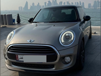 ميني  كوبر  2018  اوتوماتيك  134,500 كم  3 سلندر  سحب امامي  هاتشباك  فضي