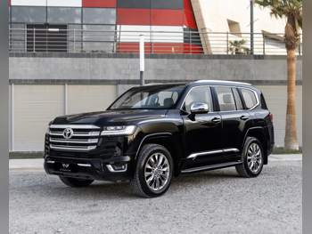 Toyota  Land Cruiser  VX Twin Turbo  2023  Automatic  32,000 Km  6 Cylinder  Four Wheel Drive (4WD)  SUV  Black  With Warranty