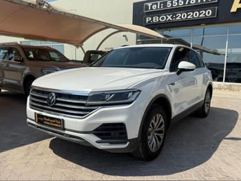 Volkswagen  Touareg  2023  Automatic  85,000 Km  6 Cylinder  All Wheel Drive (AWD)  SUV  White  With Warranty
