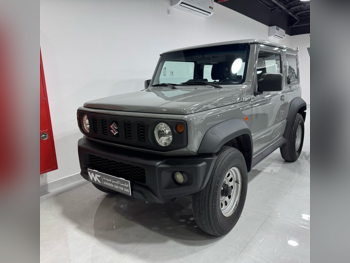 سوزوكي  جمني  جي ال  2021  عادي  120,000 كم  4 سلندر  دفع خلفي  سيدان  رمادي غامق  تحت الضمان