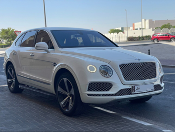 Bentley  Bentayga  2017  Automatic  112,000 Km  12 Cylinder  Four Wheel Drive (4WD)  SUV  Pearl