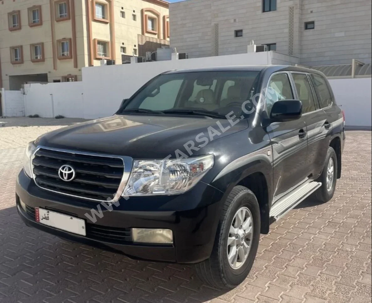 تويوتا  لاند كروزر  جي اكس  2009  اوتوماتيك  453,305 كم  6 سلندر  دفع رباعي  اس يو في  أسود