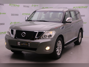 نيسان  باترول  ال اي  2010  اوتوماتيك  44,000 كم  8 سلندر  دفع رباعي  اس يو في  اخضر فاتح