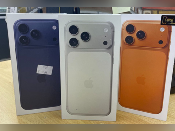 هواتف نقالة ابل  - ايفون 17  - برو ماكس  - 256 جيجابايت  - تحت الضمان