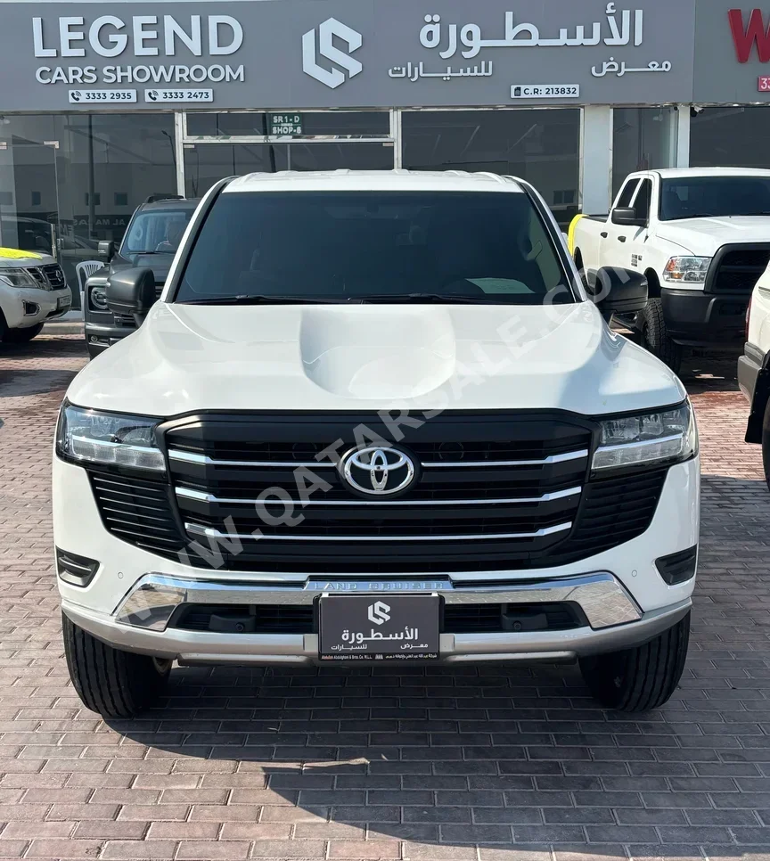 Toyota  Land Cruiser  GX  2022  Automatic  162,000 Km  6 Cylinder  Four Wheel Drive (4WD)  SUV  White