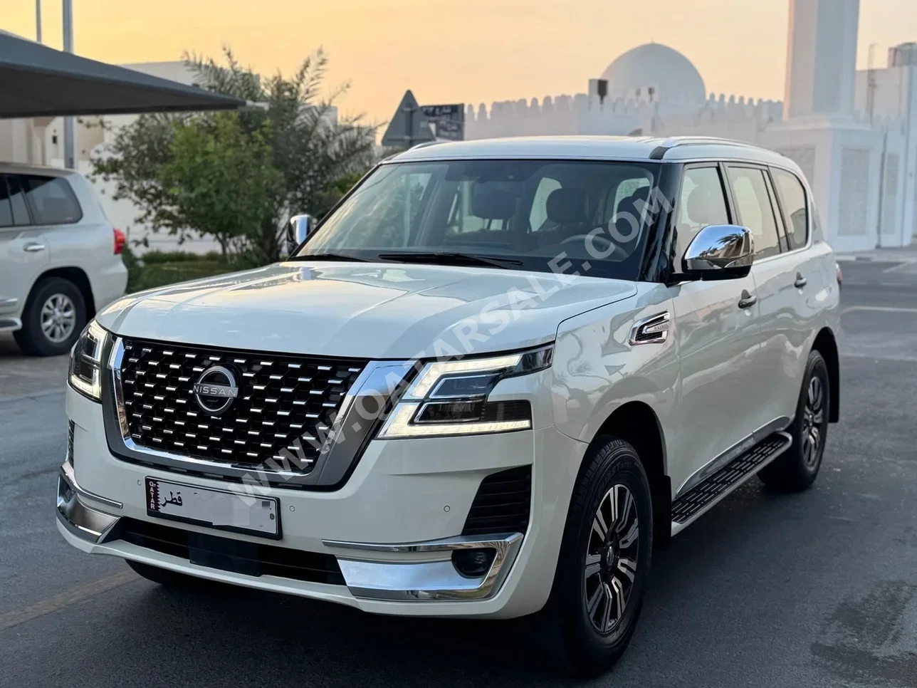 نيسان  باترول  اس اي  2019  اوتوماتيك  270,000 كم  6 سلندر  دفع رباعي  اس يو في  أبيض