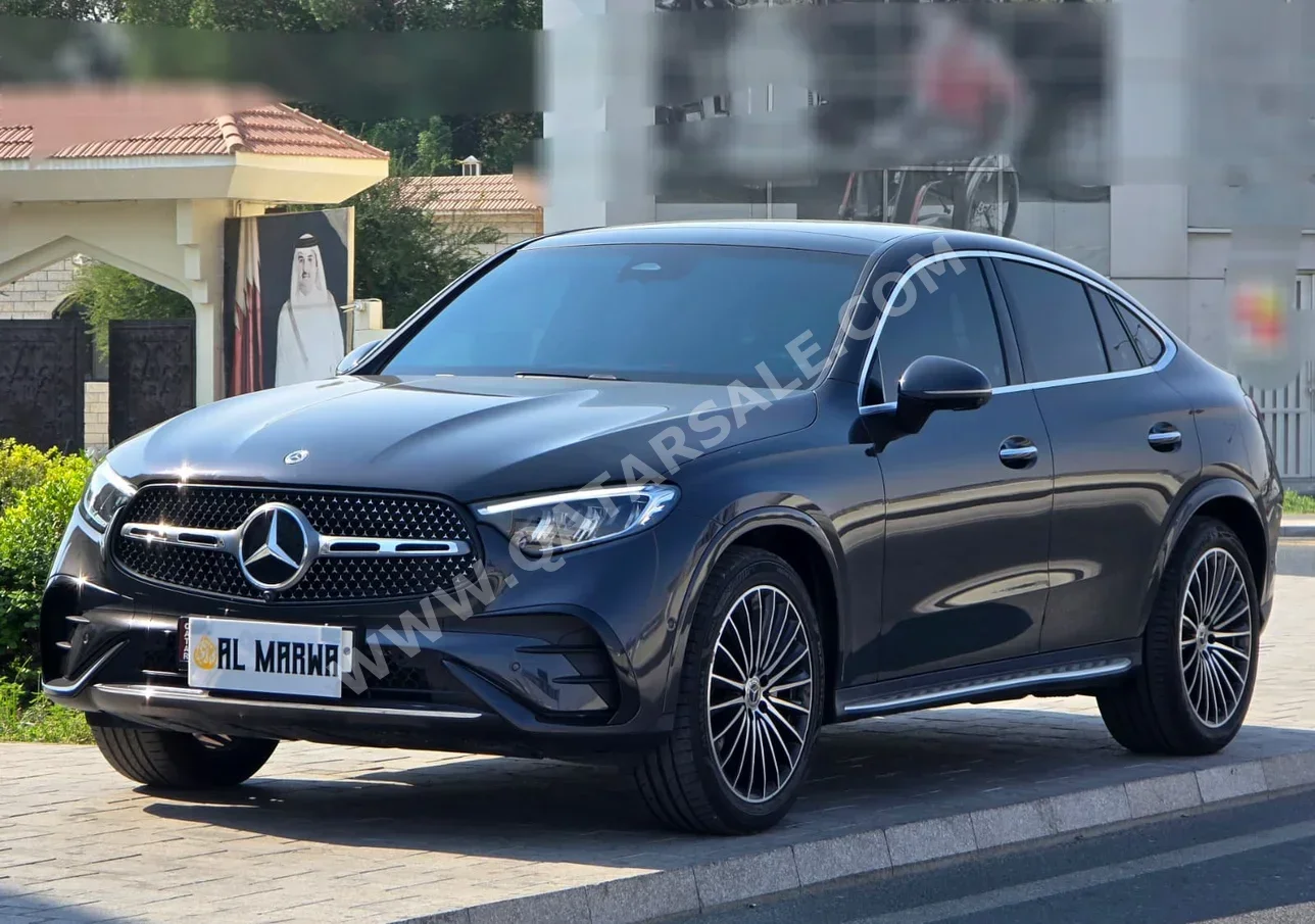 Mercedes-Benz  GLC  200  2025  Automatic  23,000 Km  4 Cylinder  Four Wheel Drive (4WD)  SUV  Black  With Warranty