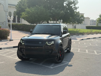 لاند روفر  ديفيندر  110 اتش اس اي  2024  اوتوماتيك  22,000 كم  6 سلندر  دفع رباعي  اس يو في  أسود  تحت الضمان