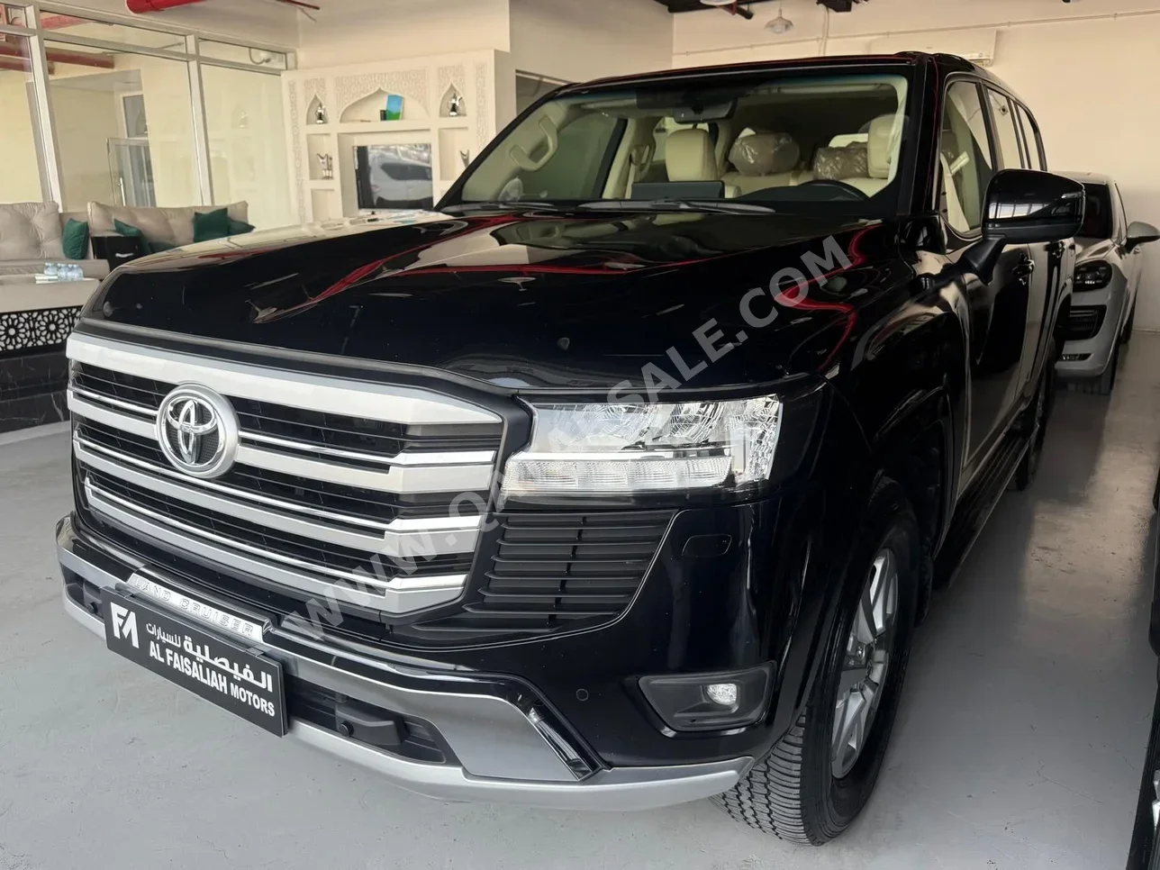 Toyota  Land Cruiser  GXR  2022  Automatic  80,000 Km  6 Cylinder  Four Wheel Drive (4WD)  SUV  Black  With Warranty