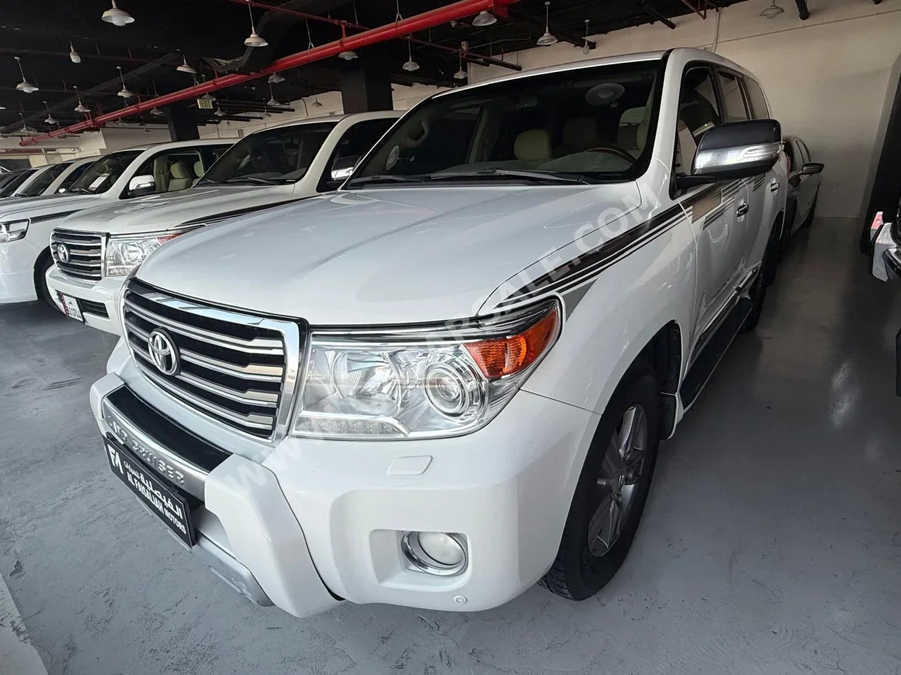 Toyota  Land Cruiser  GXR  2015  Automatic  99,000 Km  8 Cylinder  Four Wheel Drive (4WD)  SUV  White
