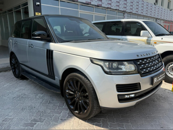 Land Rover  Range Rover  Vogue  Autobiography  2014  Automatic  177,000 Km  8 Cylinder  Four Wheel Drive (4WD)  SUV  Gold