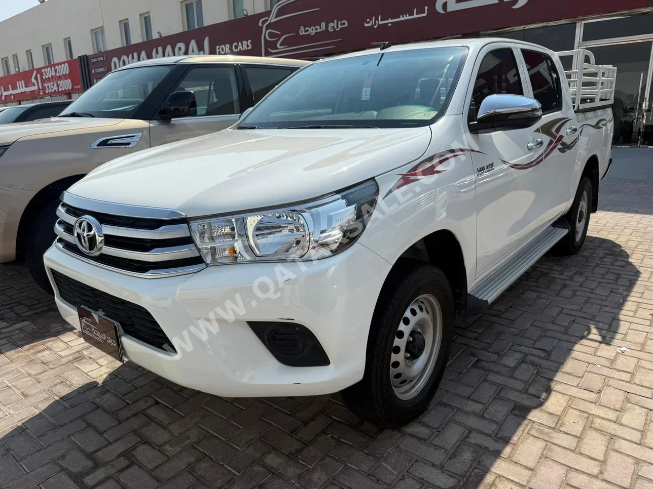 Toyota  Hilux  SR5  2025  Automatic  9,500 Km  4 Cylinder  Four Wheel Drive (4WD)  Pick Up  White  With Warranty