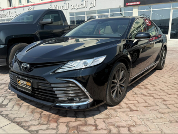 Toyota  Camry  Limited  2024  Automatic  30,000 Km  6 Cylinder  Front Wheel Drive (FWD)  Sedan  Black  With Warranty