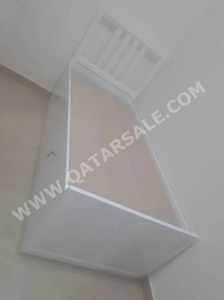 الأسّرة - فردي  - أبيض  - متضمنة المرتبة