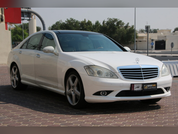 مرسيدس - بنز  اس - كلاس  350  2009  اوتوماتيك  108,000 كم  6 سلندر  دفع خلفي  سيدان  أبيض