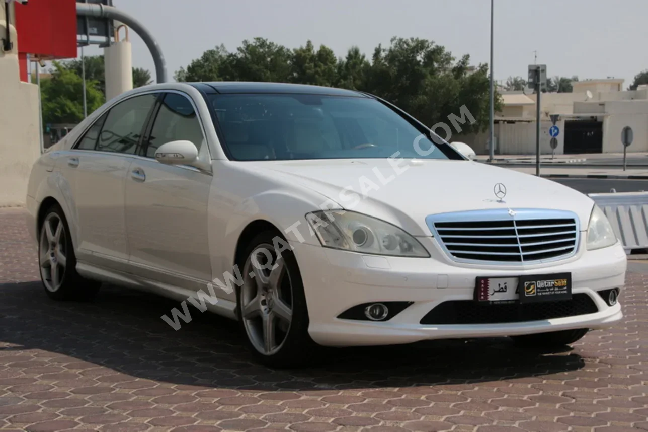 Mercedes-Benz  S-Class  350  2009  Automatic  108,000 Km  6 Cylinder  Rear Wheel Drive (RWD)  Sedan  White