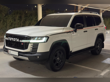 تويوتا  لاند كروزر  جي ار سبورت توين تيربو  2023  اوتوماتيك  50,000 كم  6 سلندر  دفع رباعي  اس يو في  أبيض  تحت الضمان