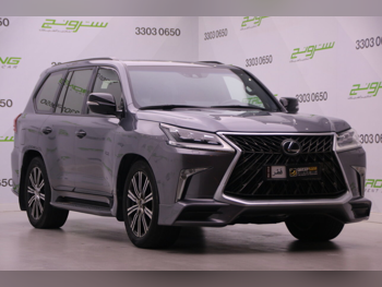 Lexus  LX  570  2016  Automatic  208,000 Km  8 Cylinder  Four Wheel Drive (4WD)  SUV  Gray