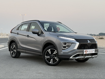 Mitsubishi  Eclipse  Cross Highline  2025  Automatic  0 Km  4 Cylinder  Front Wheel Drive (FWD)  SUV  Gray  With Warranty