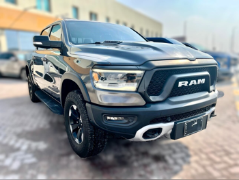 دودج  رام  ريبل  2019  اوتوماتيك  161,000 كم  8 سلندر  دفع رباعي  بيكب  رمادي غامق