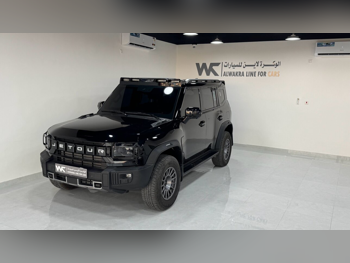 جيتور  تي 2  لكجري  2025  اس ام جي  10,000 كم  4 سلندر  دفع رباعي  سيدان  أسود  تحت الضمان