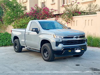 شفروليه  سلفرادو  2024  اوتوماتيك  18,000 كم  8 سلندر  دفع رباعي  بيكب  فضي  تحت الضمان