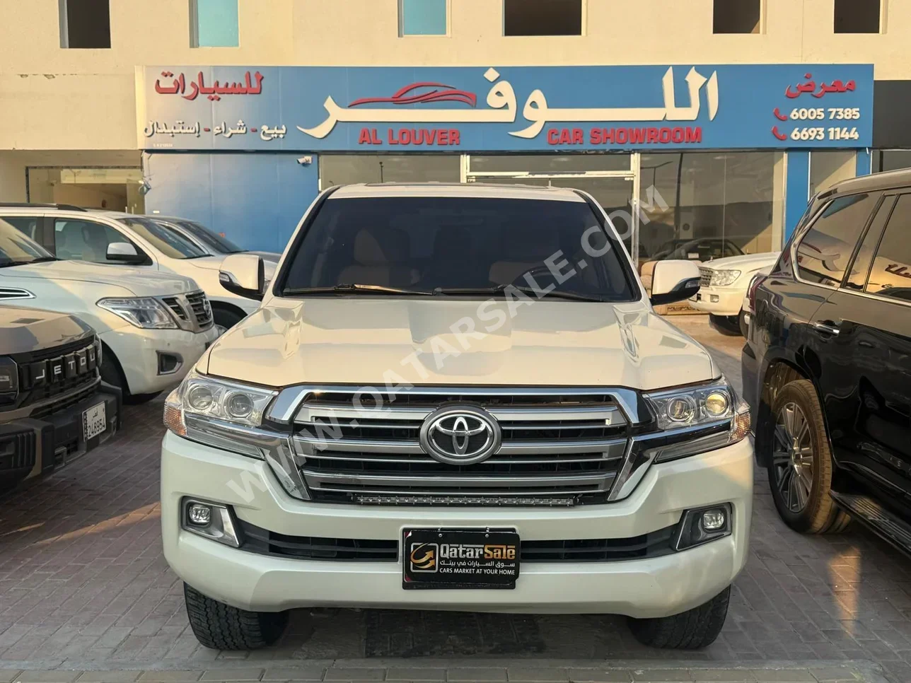 تويوتا  لاند كروزر  في اكس ار  2016  اوتوماتيك  358,000 كم  8 سلندر  دفع رباعي  اس يو في  أبيض