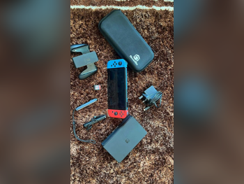 اجهزة العاب الفديو - نينتندو  - سويتش 2  - 32 جيجابايت  -تشمل أجهز تحكم: لا تشمل قبضات