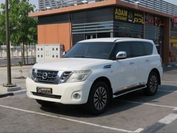 نيسان  باترول  اس اي  2013  اوتوماتيك  310,000 كم  8 سلندر  دفع رباعي  اس يو في  أبيض