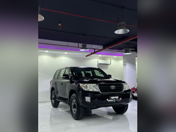 تويوتا  لاند كروزر  جي  2013  اوتوماتيك  320,000 كم  6 سلندر  دفع رباعي  اس يو في  أسود