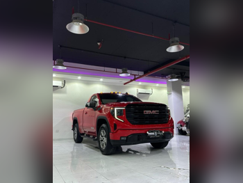 GMC  Sierra  Elevation  2023  Automatic  130,000 Km  8 Cylinder  Four Wheel Drive (4WD)  Pick Up  Red