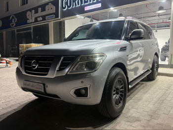 نيسان  باترول  اس اي  2015  اوتوماتيك  338,000 كم  8 سلندر  دفع رباعي  اس يو في  فضي