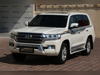 Toyota  Land Cruiser  GXR  2016  Automatic  331,000 Km  6 Cylinder  Four Wheel Drive (4WD)  SUV  White