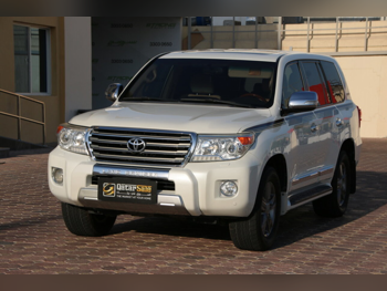 Toyota  Land Cruiser  GXR  2015  Automatic  364,000 Km  8 Cylinder  Four Wheel Drive (4WD)  SUV  White