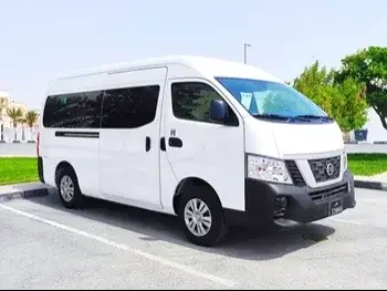 نيسان  أورفان  فان  أبيض  2022