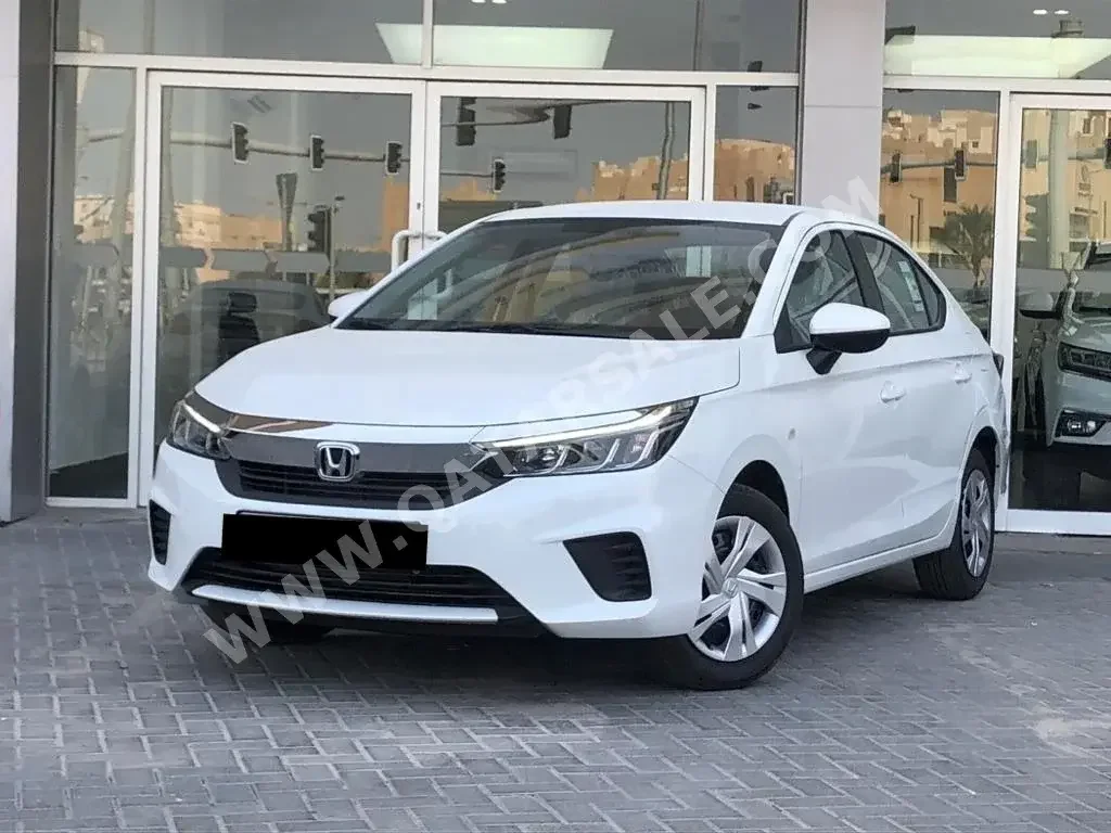 هوندا  سيتي  2022  اوتوماتيك  0 كم  4 سلندر  سحب امامي  سيدان  أبيض  تحت الضمان
