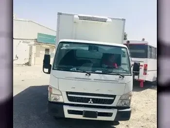 متسوبيشي  فوزو كنتر  شاحنة  أبيض  2020