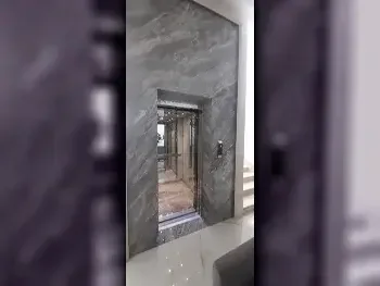 مصاعد 6  متعدد الألوان  داخلي  كابينة فاخرة بتصميم محفور من الفولاذ المقاوم للصدأ  3  630 كيلوغرام  2022  مع مرآة  ضمان /  مصعد ام ار ال  140 متر مربع